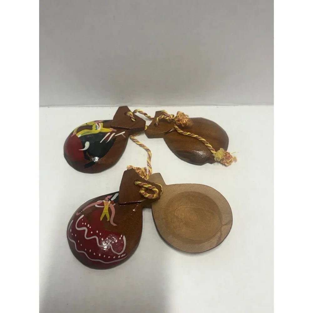 Vintage Castanets  Wooden Percussion rustic‎ Set of  2 Spanish Castanuelas